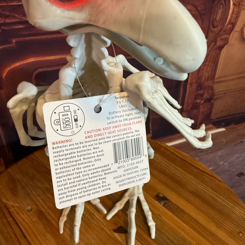 Skeleton Vulture Crow Halloween Bird Decor with Red Eyes Decor Party Craft NWT - Picture 7 of 17